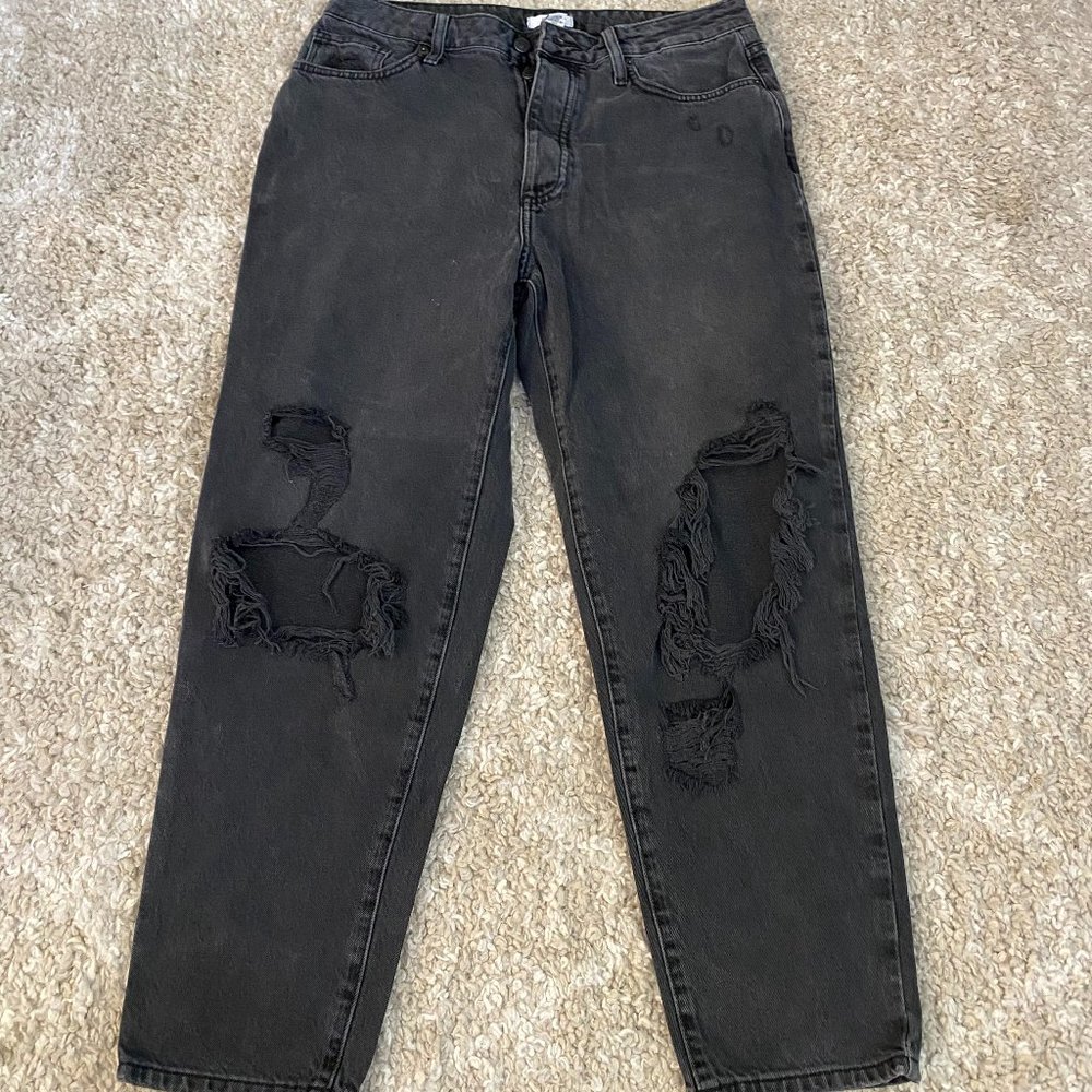Black Forever 21 Straight-Leg Distressed Jeans (L)